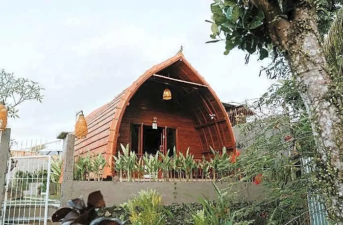 Отель типа "постель и завтрак" Kubu River View Ambengan